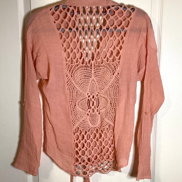 Mine Women's Crochet Back Semi Sheer Top Peach Blouse Size S Roll-up Sleeves - Picture 1 of 9